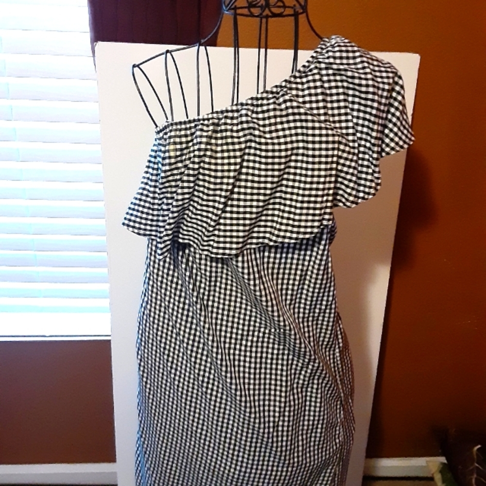 Rue 21 One sleeve dress